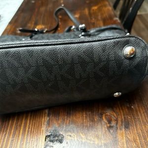 Michael kors black jet set tote